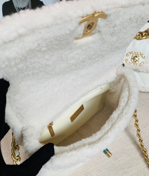  Handbag  Chanel As1160 size 26×16×9 cm