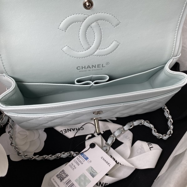  Handbag  Chanel  A01113  size 23 cm