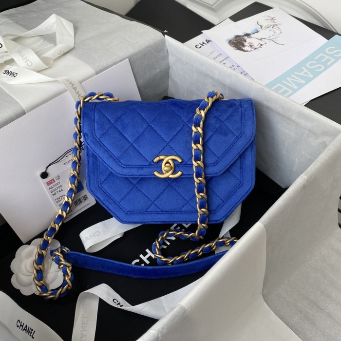  Handbag Chanel AS2957  size 19*15*6* cm