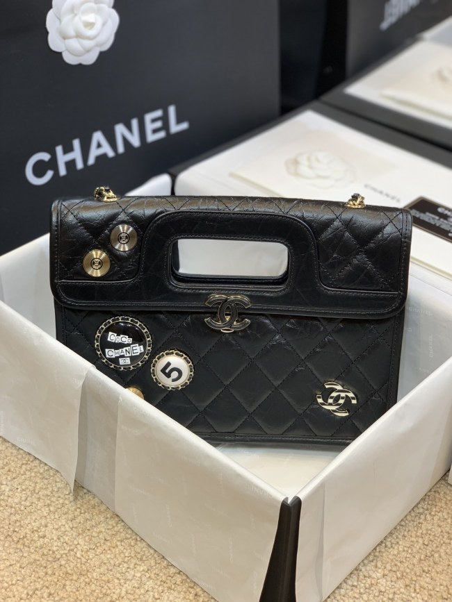  Handbag  Chanel size 20*27*6 cm