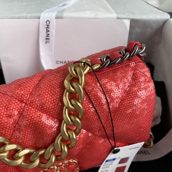  Handbag  Chanel size 26 cm
