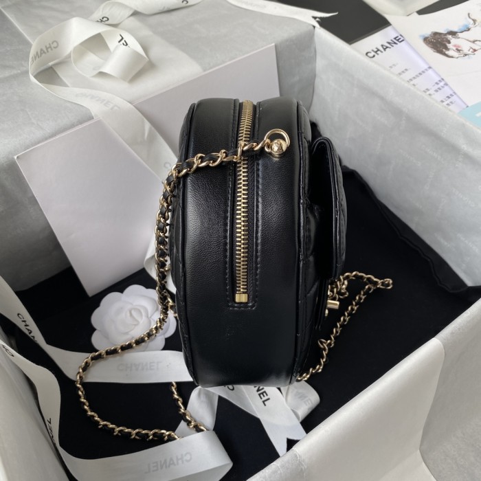  Handbag  Chanel AS2928 size 20×17×6.5 cm