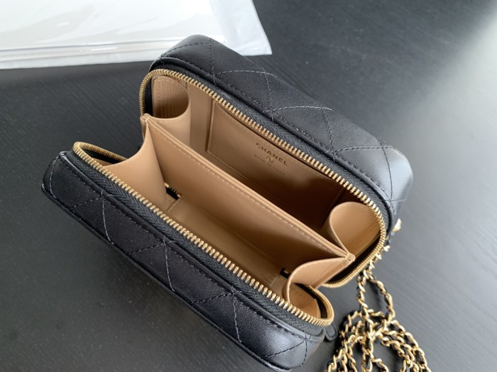  Handbag  Chanel 2389 size 14cmx10cmx6.5 cm