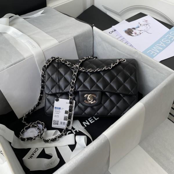  Handbag  Chanel A01113 size  23 cm