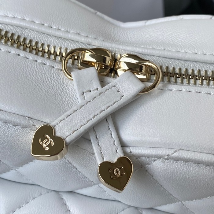  Handbag  Chanel AS2928 size 20×17×6.5 cm