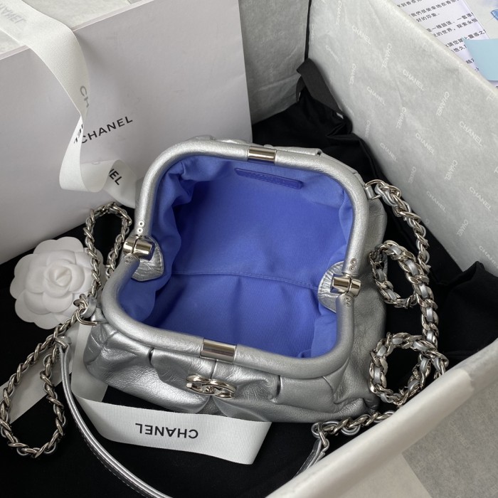  Handbag  Chanel  AS2493  size 22*17*10 cm