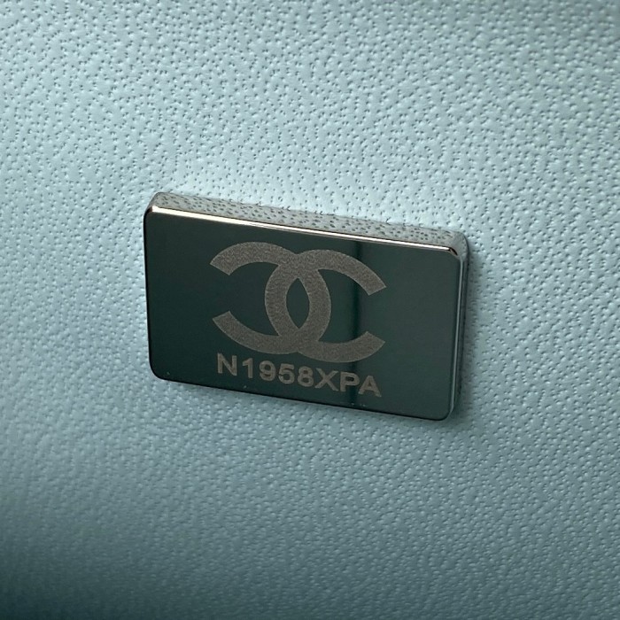  Handbag  Chanel  A01113  size 23 cm