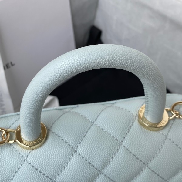 Handbag  Chanel  AS2215 size 𝟏𝟑*𝟏𝟗*𝟗 𝑐𝑚