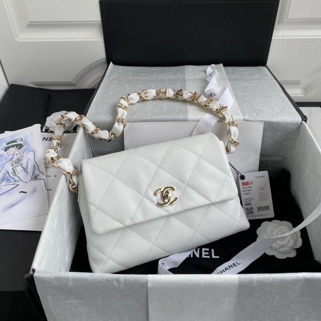 Handbag  Chanel AS2299  size 17x23x7 cm