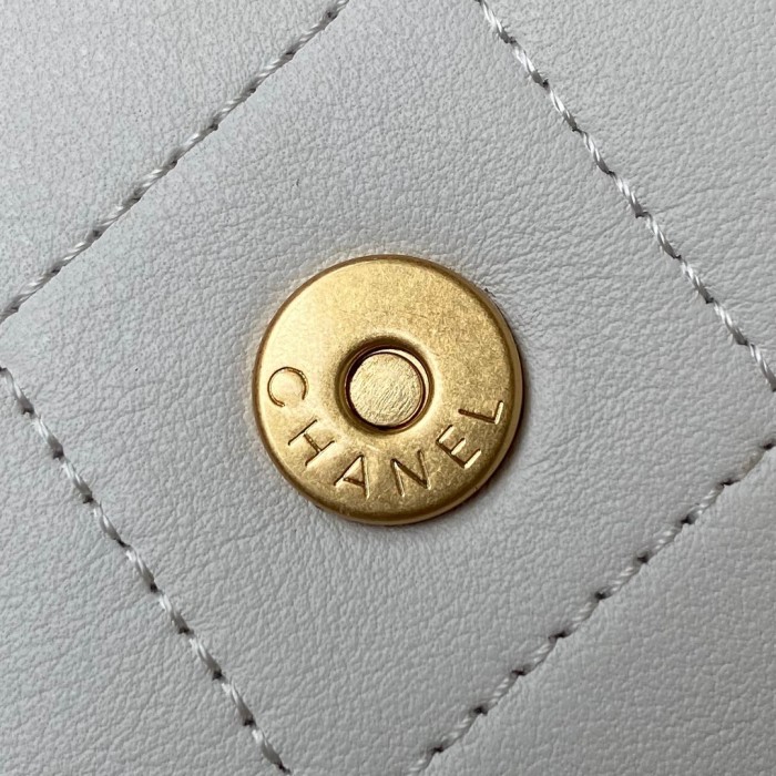  Handbag  Chanel  AS2543  size 23X25.5X8 cm