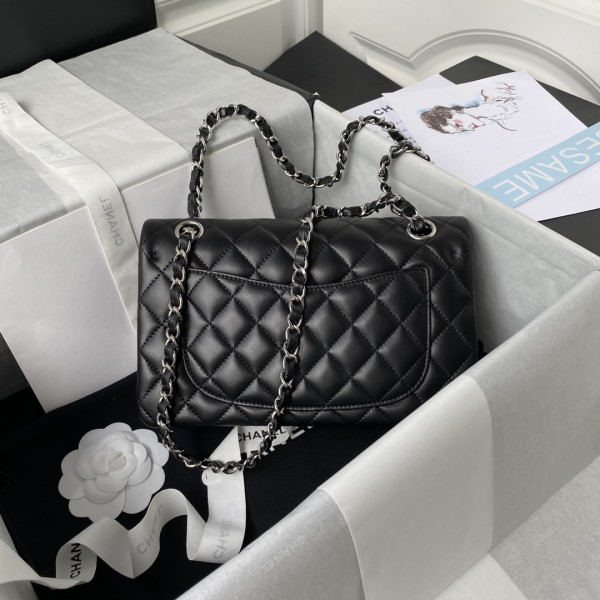  Handbag  Chanel A01113 size  23 cm