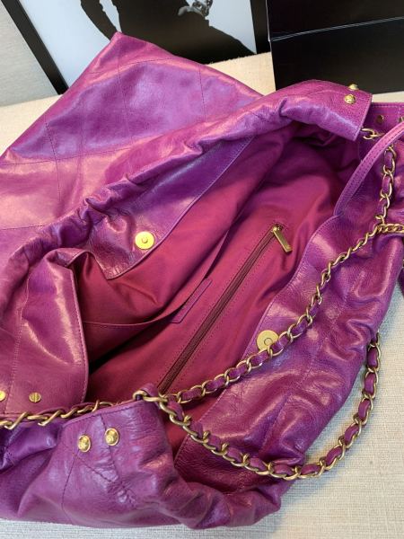 Handbag Chanel  size 43：40：10 Cm