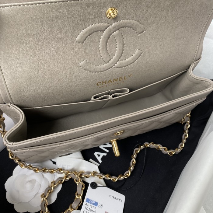  Handbag  Chanel  A01113 size 23 cm