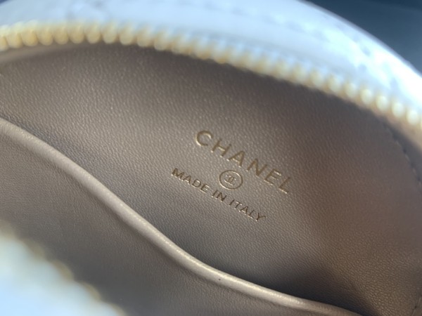  Handbag  Chanel  2388 size 12.5cmx5.8 cm