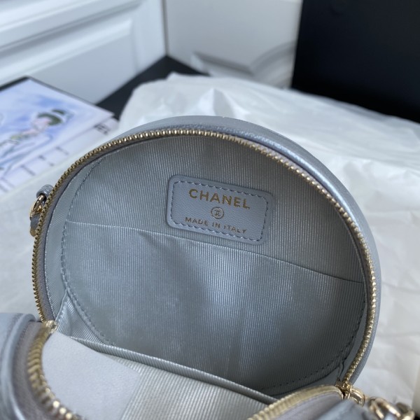 Handbag  Chanel  AP0888 size 12x12x4.5 cm