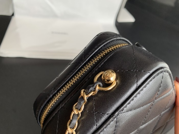  Handbag  Chanel 2389 size 14cmx10cmx6.5 cm