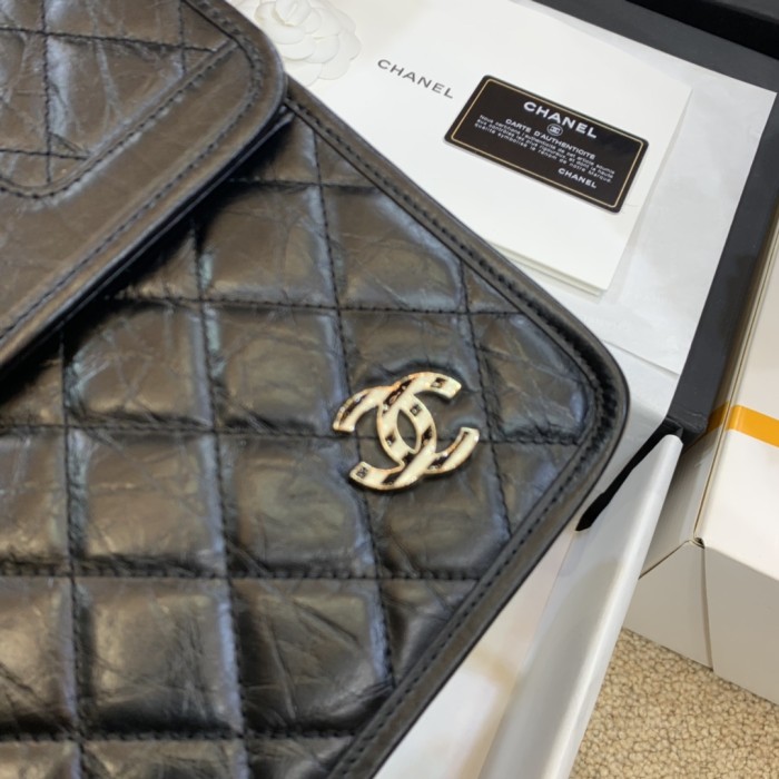  Handbag  Chanel size 20*27*6 cm
