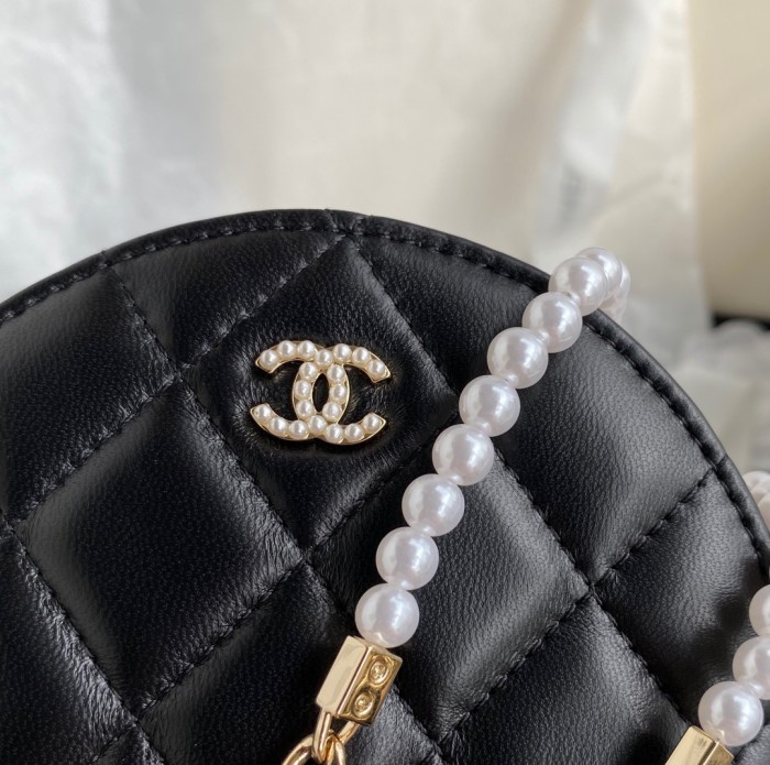 Handbag  Chanel AP0888  size  12x12x4.5 cm