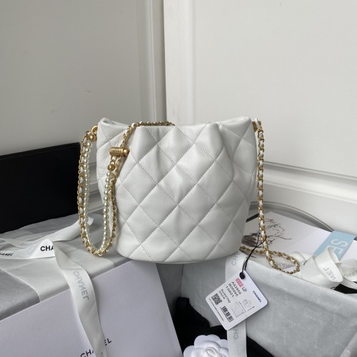  Handbag Chanel AS2859  size 17.5x17x14 cm