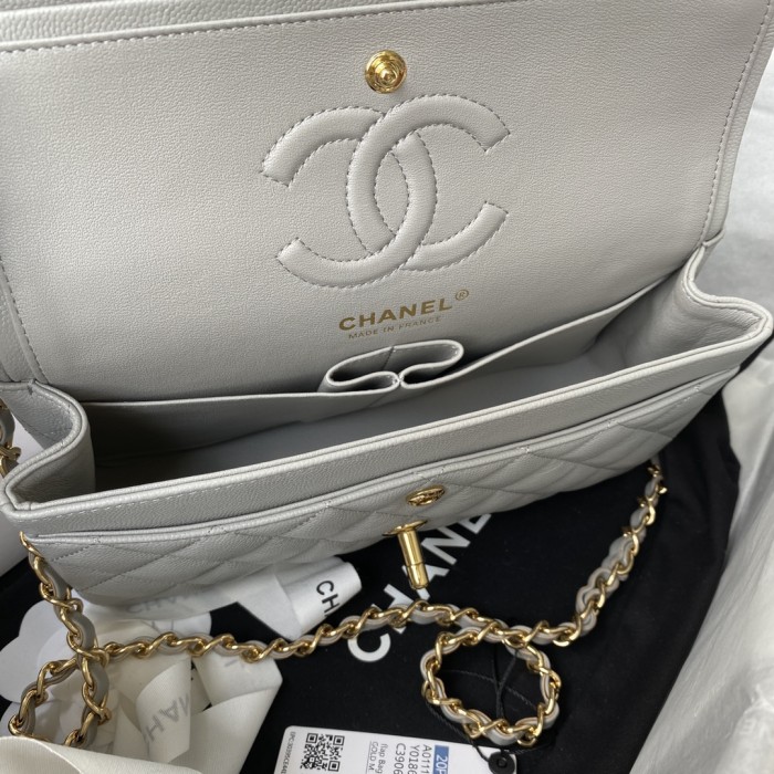  Handbag Chanel   A01113 size 23 cm