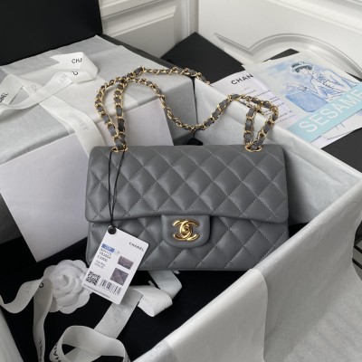  Handbag Chanel A01113  size 23 cm