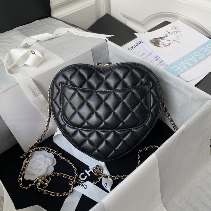  Handbag  Chanel AS2928 size 20×17×6.5 cm