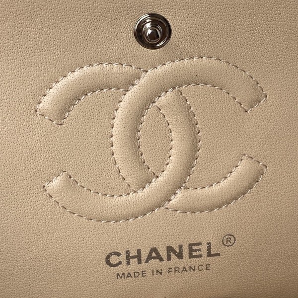 Handbag  Chanel A01113 size 23 cm