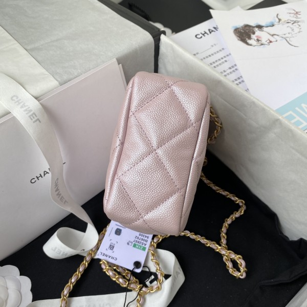  Handbag  Chanel AS2857 size 16x12x6 cm