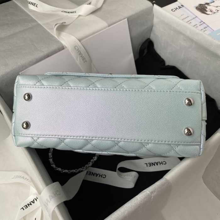  Handbag  Chanel  92990 size 23 cm