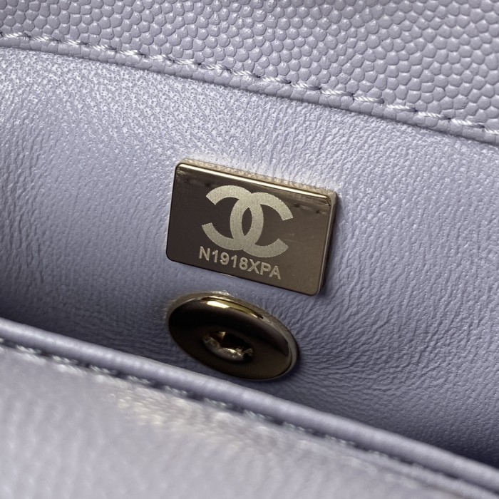 Handbag  Chanel  AS2215 size 𝟏𝟑*𝟏𝟗*𝟗 𝑐𝑚 