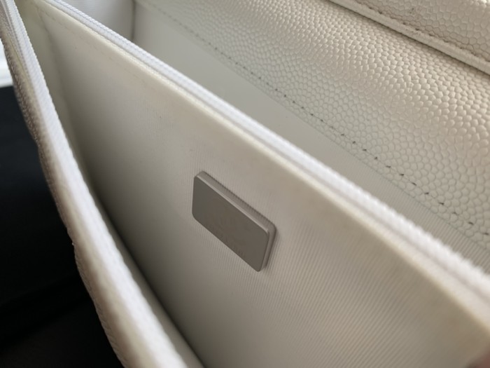  Handbag   Chanel AP2400 size 19 cm 