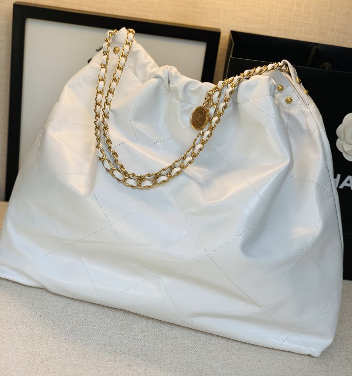  Handbag Chanel size 43：40：10 Cm