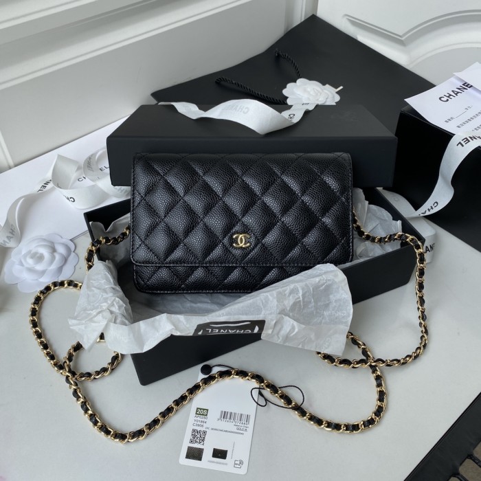  Handbag  Chanel size 19 cm