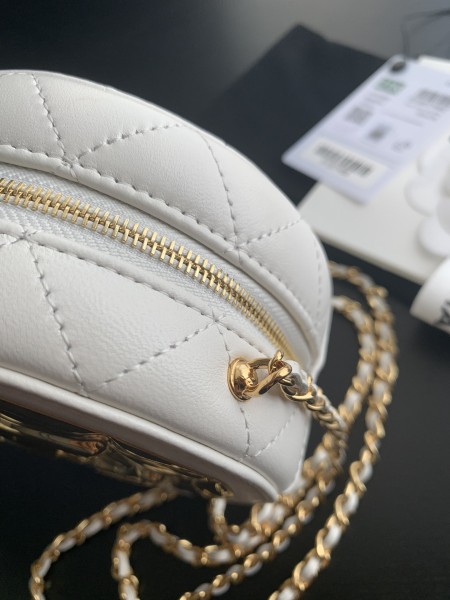  Handbag  Chanel  2388 size 12.5cmx5.8 cm