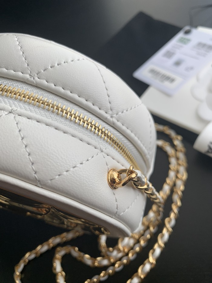  Handbag  Chanel  2388 size 12.5cmx5.8 cm