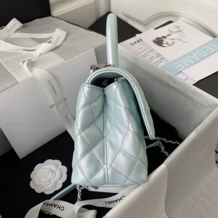  Handbag  Chanel  92990 size 23 cm