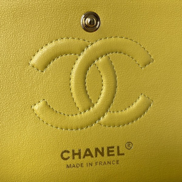  Handbag  Chanel  A01113 size 23 cm