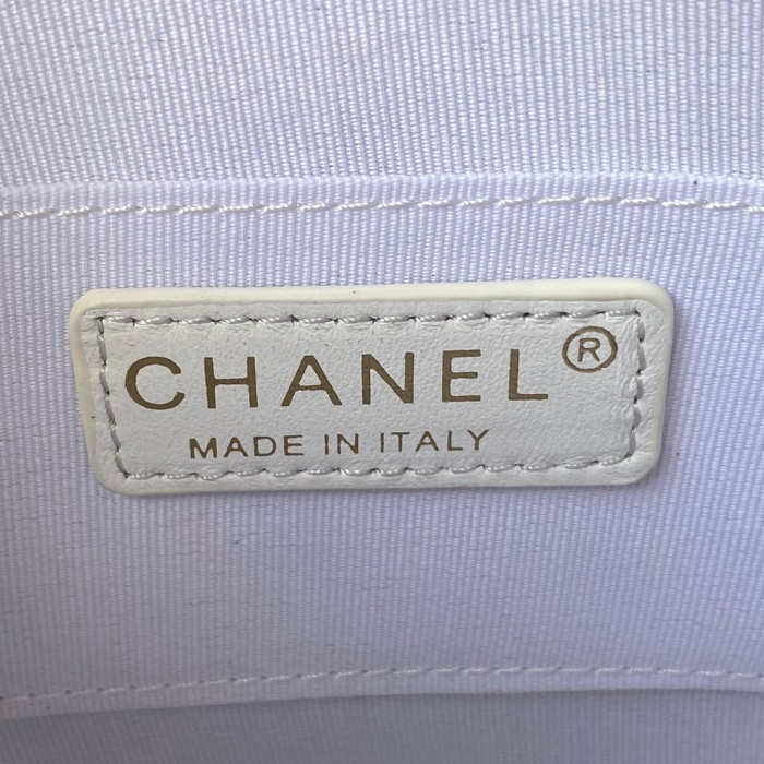  Handbag  Chanel AS2927 size 17×15×6 cm