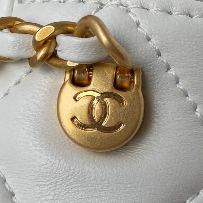  Handbag  Chanel  AS2855  size 19x13x6 cm
