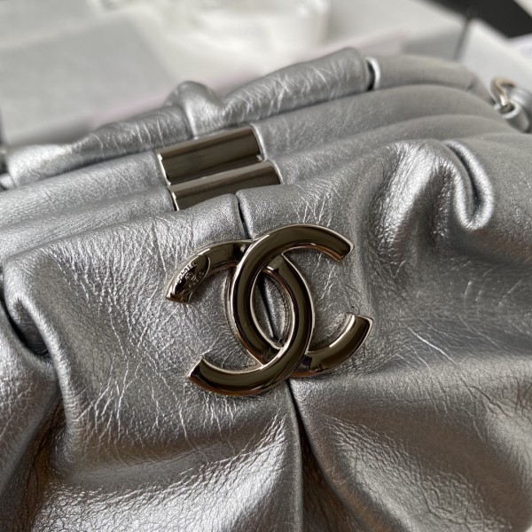  Handbag  Chanel  AS2493  size 22*17*10 cm