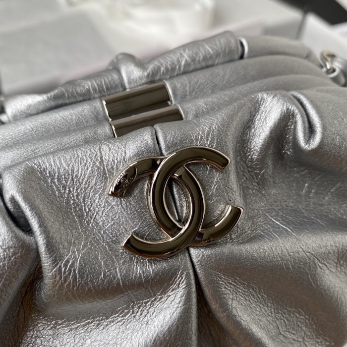  Handbag  Chanel  AS2493  size 22*17*10 cm