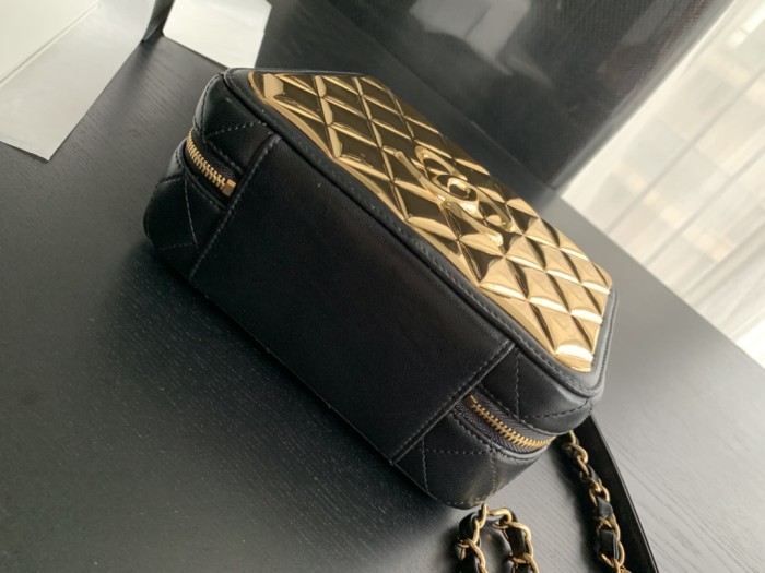  Handbag  Chanel 2900 size 20cmx19cmx9 cm