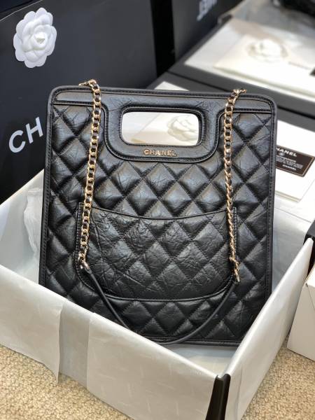  Handbag  Chanel size 27 29 6 cm
