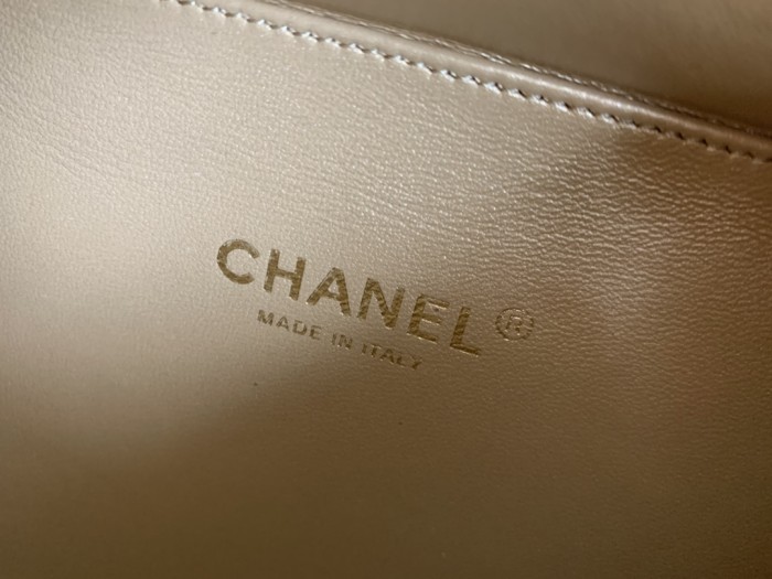  Handbag  Chanel 2900 size 20cmx19cmx9 cm