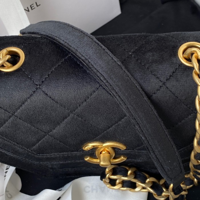  Handbag Chanel AS2957 size 19*15*6* cm