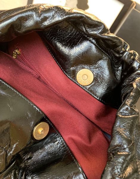 Handbag   Chanel  size 43：40：10  Cm