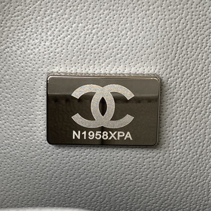  Handbag Chanel A01113 size 23 cm