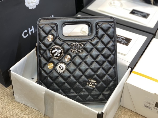  Handbag  Chanel size 27 29 6 cm