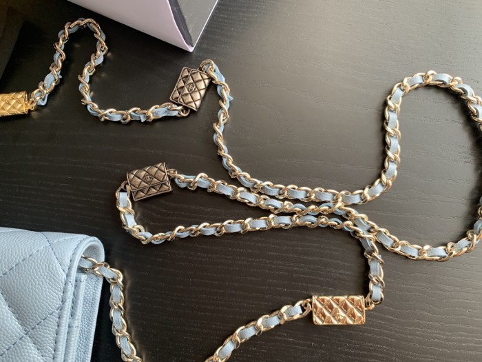  Handbag   Chanel AP2400 size 19 cm