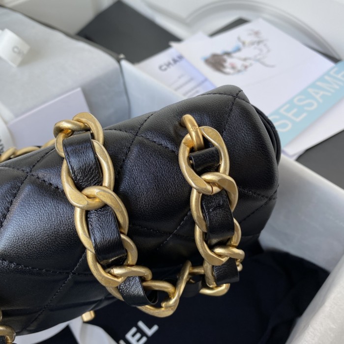  Handbag  Chanel size 25×5.5×16.5 cm